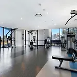 Level 57 Ocean View - Circle On Cavill - Self Contained, Privately Managed