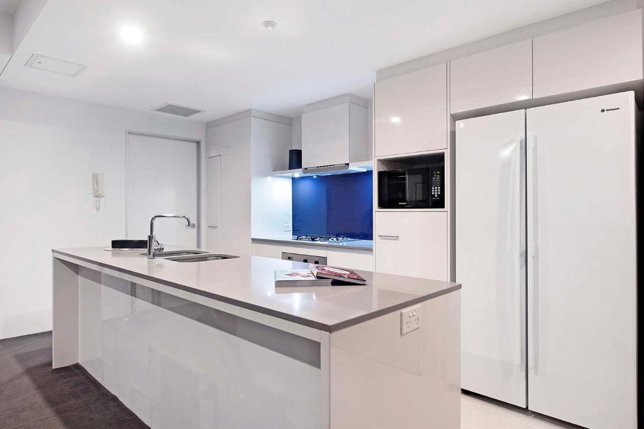 Apartment Level 57 Ocean View - Circle On Cavill - Self Contained, Privately Managed *
