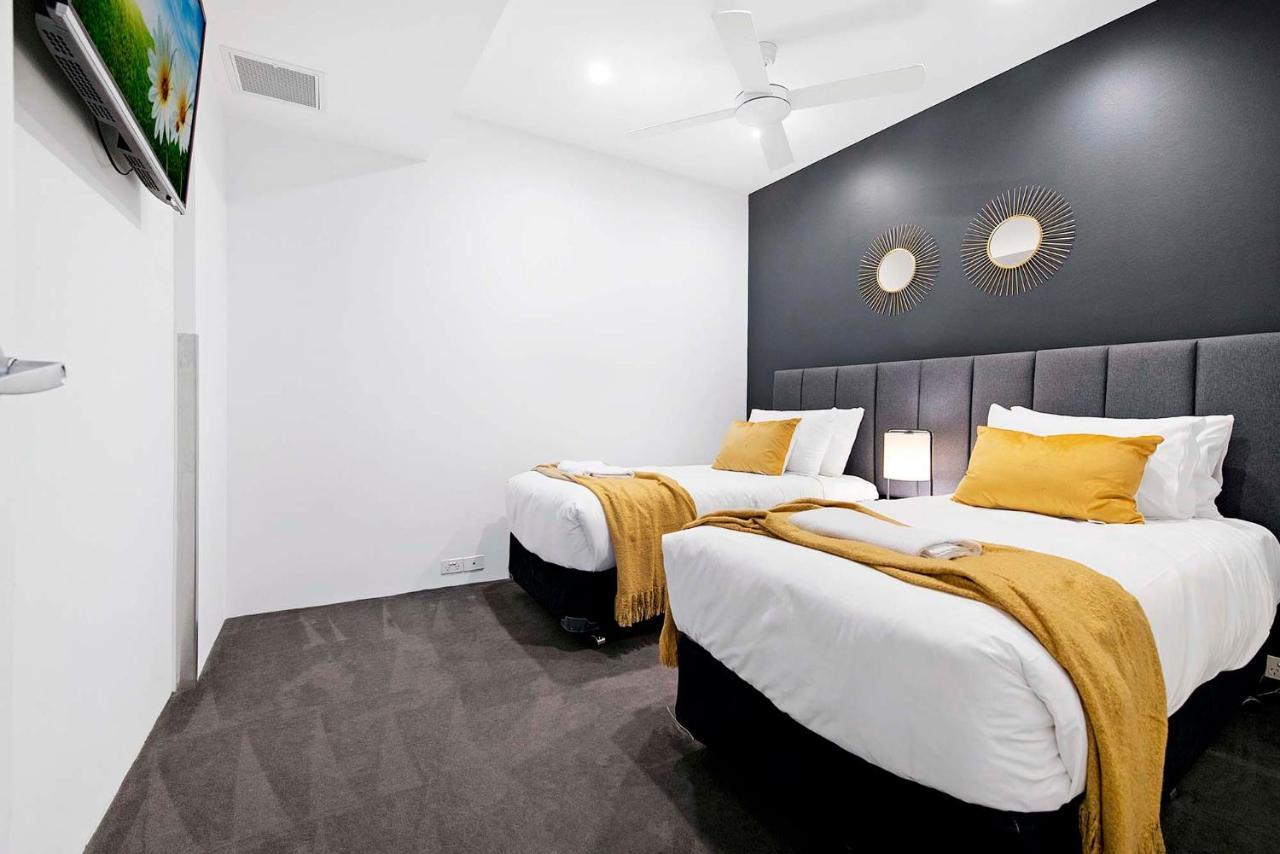 Apartment Level 57 Ocean View - Circle On Cavill - Self Contained, Privately Managed *
