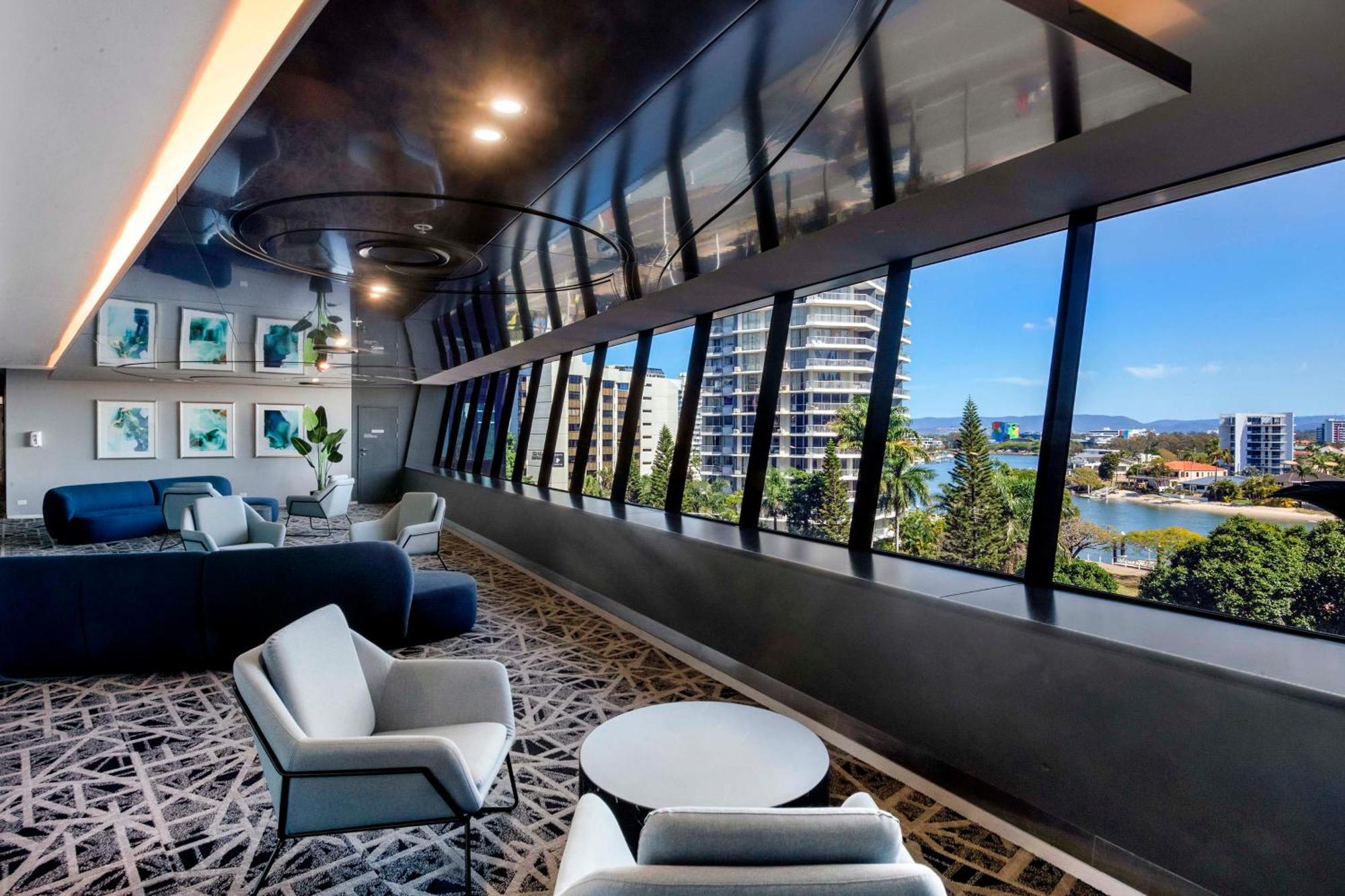 Level 57 Ocean View - Circle On Cavill - Self Contained, Privately Managed Apartment *